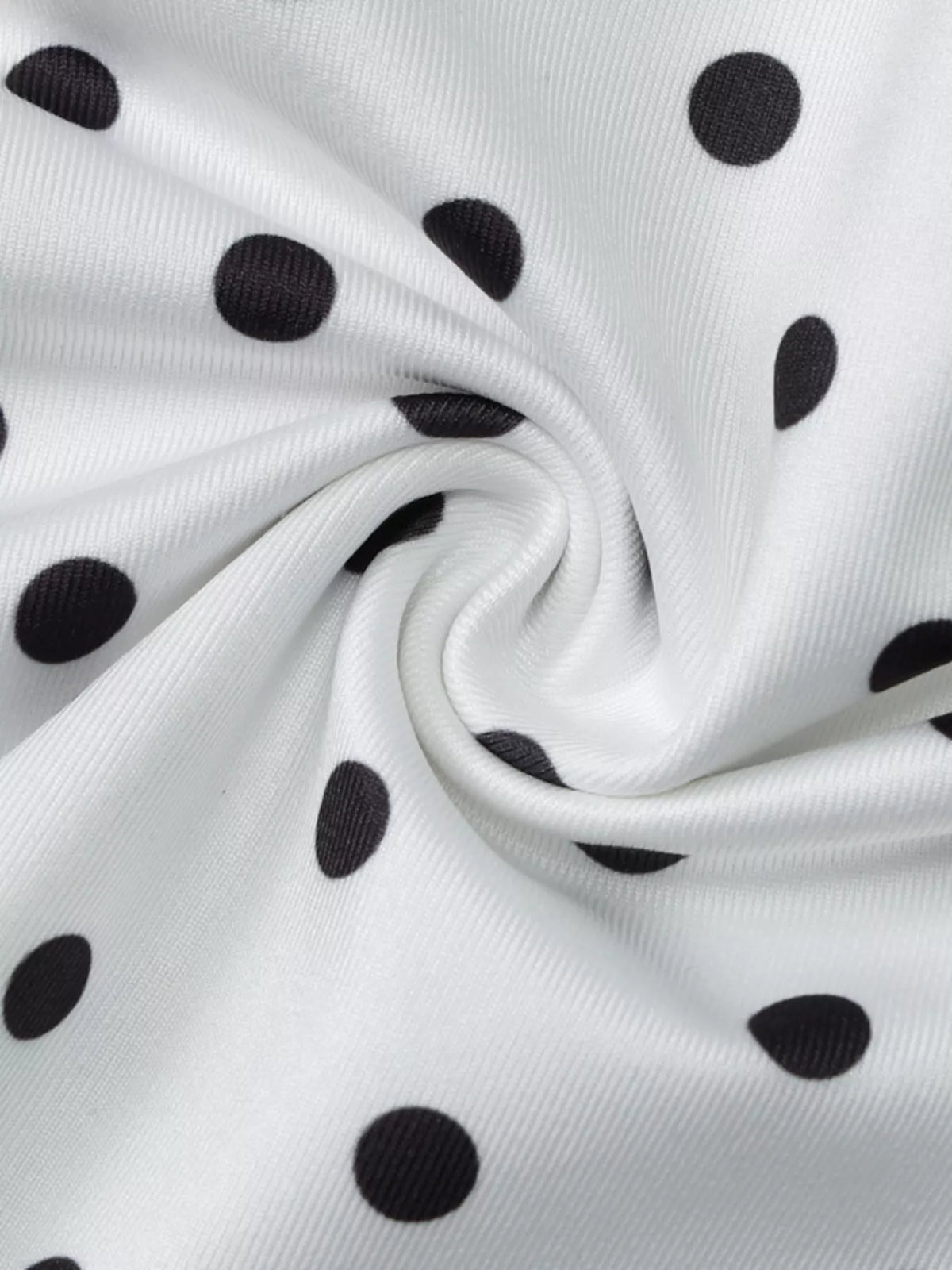 Neckline detail of the womens halter neck cami