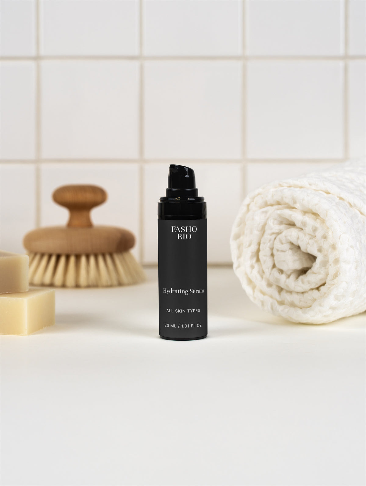 Hyaluronic acid face serum bottle angle
