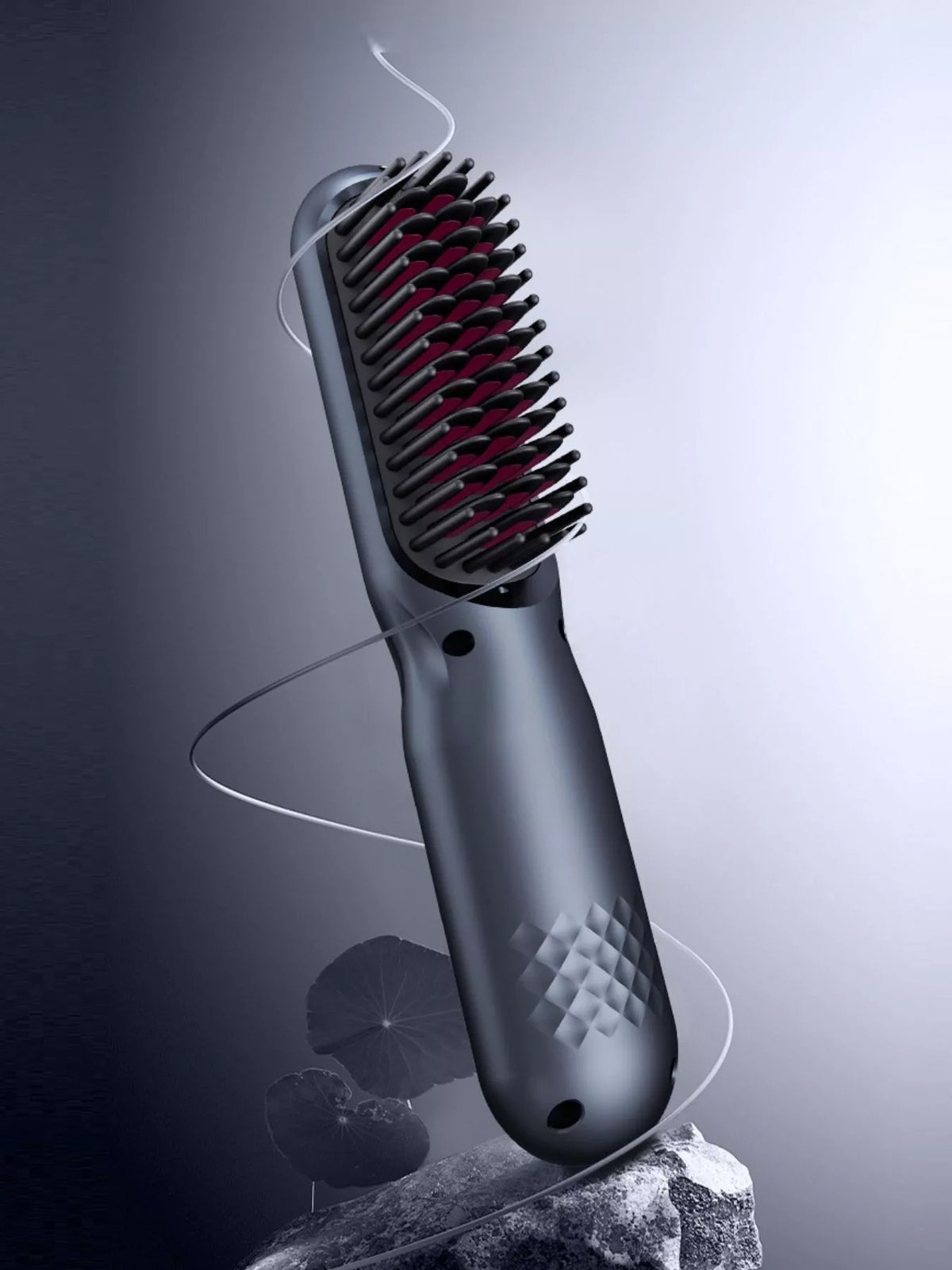 Straightening comb held in hand