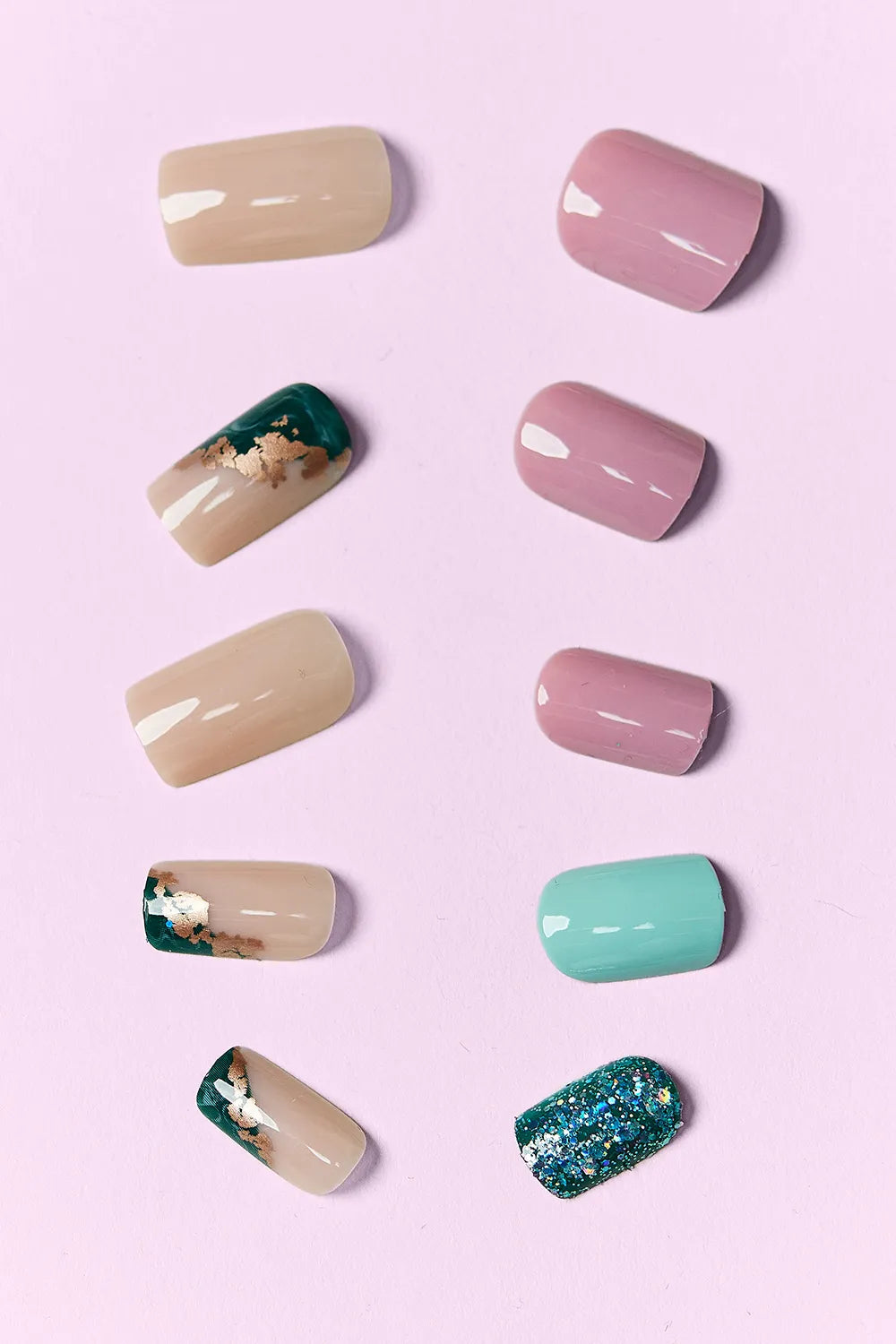 Glamour and glitz press on nails