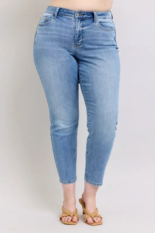 Judy Blue Full Size Mid Rise Vintage Wash Slim Jeans with Cell Phone Pocket Plus Size - Fashorio