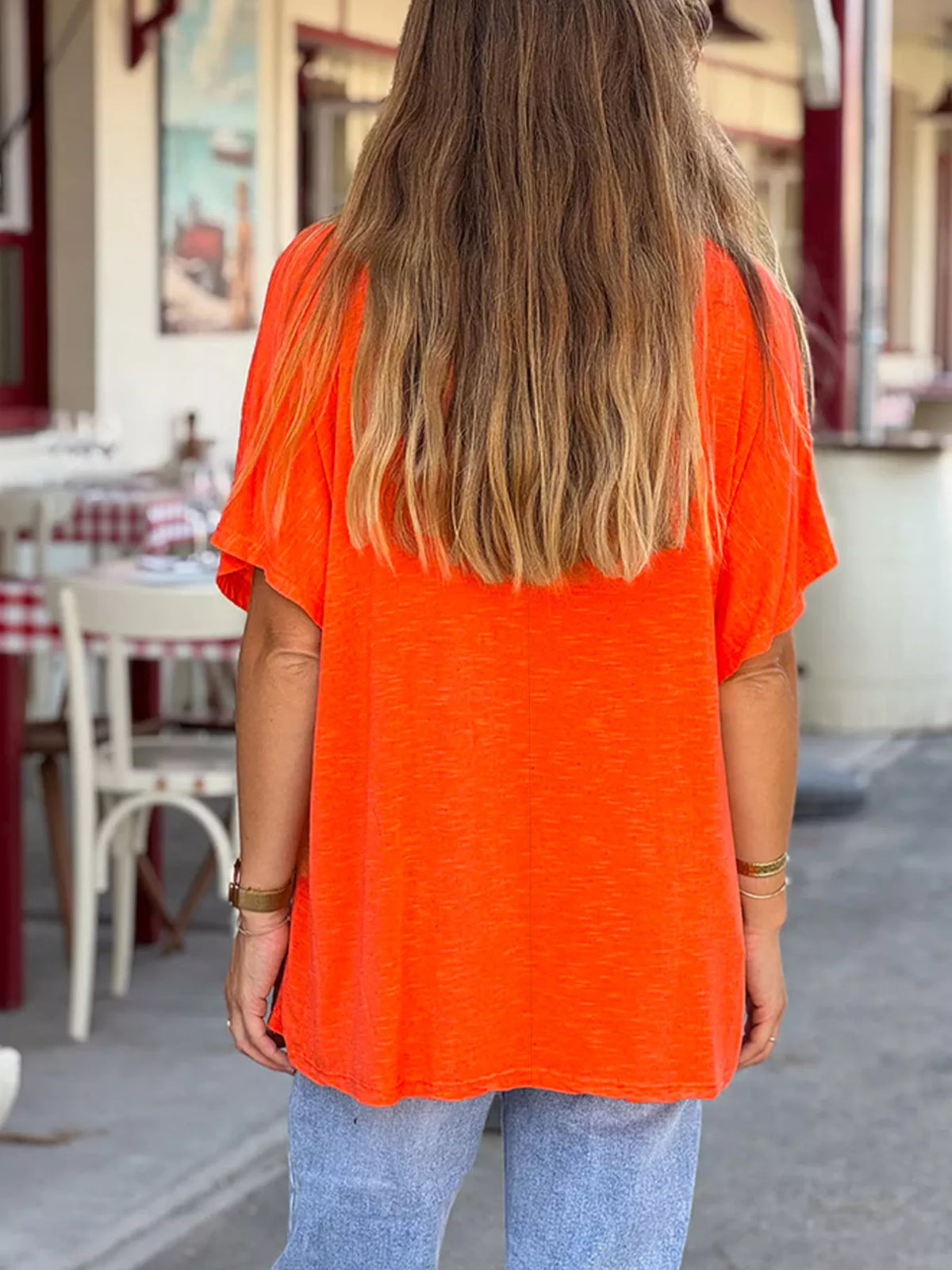 Relaxed fit V neck short sleeve tee detail view