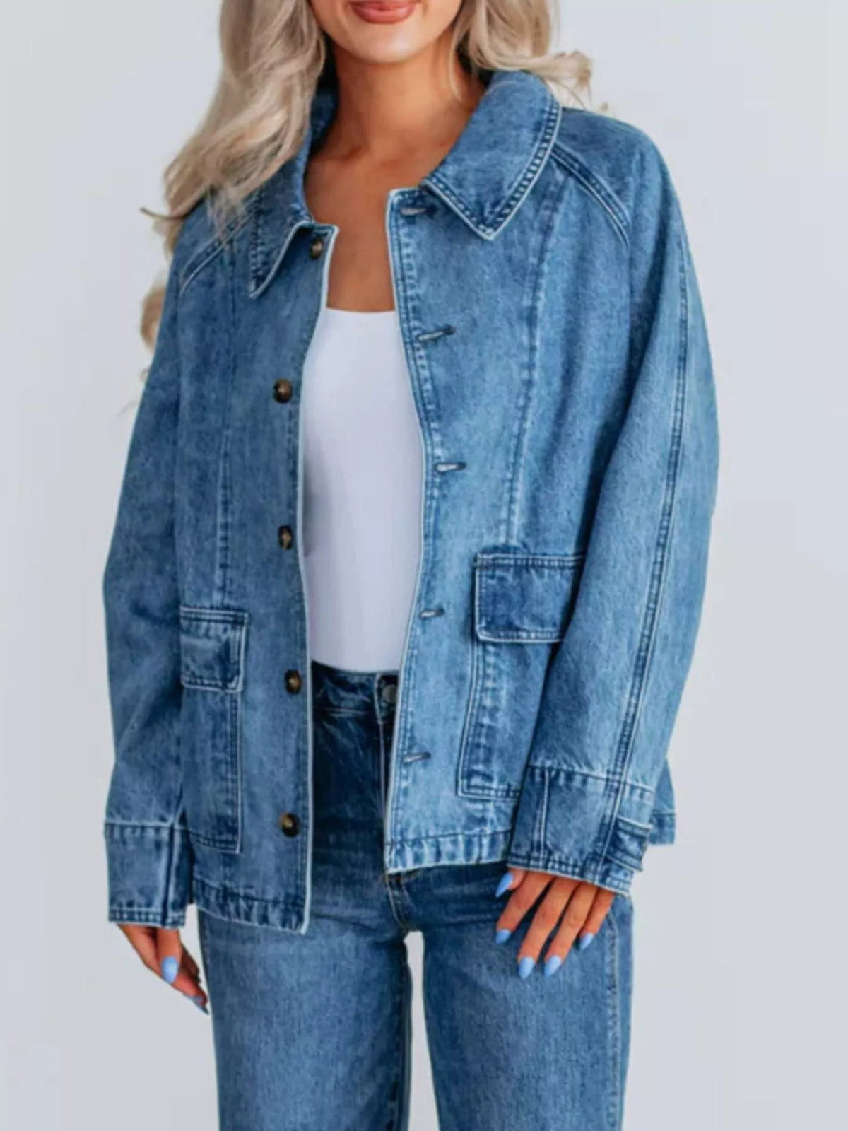 Raglan Sleeve Button Up Denim Jacket in Blue styled look