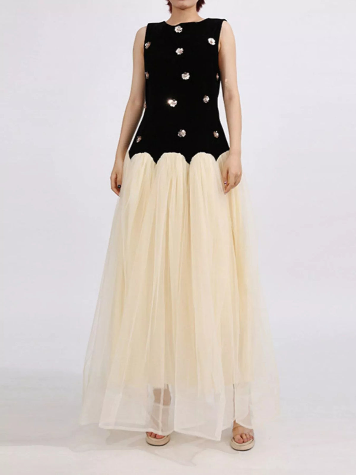 Sleeveless tulle maxi dress side view
