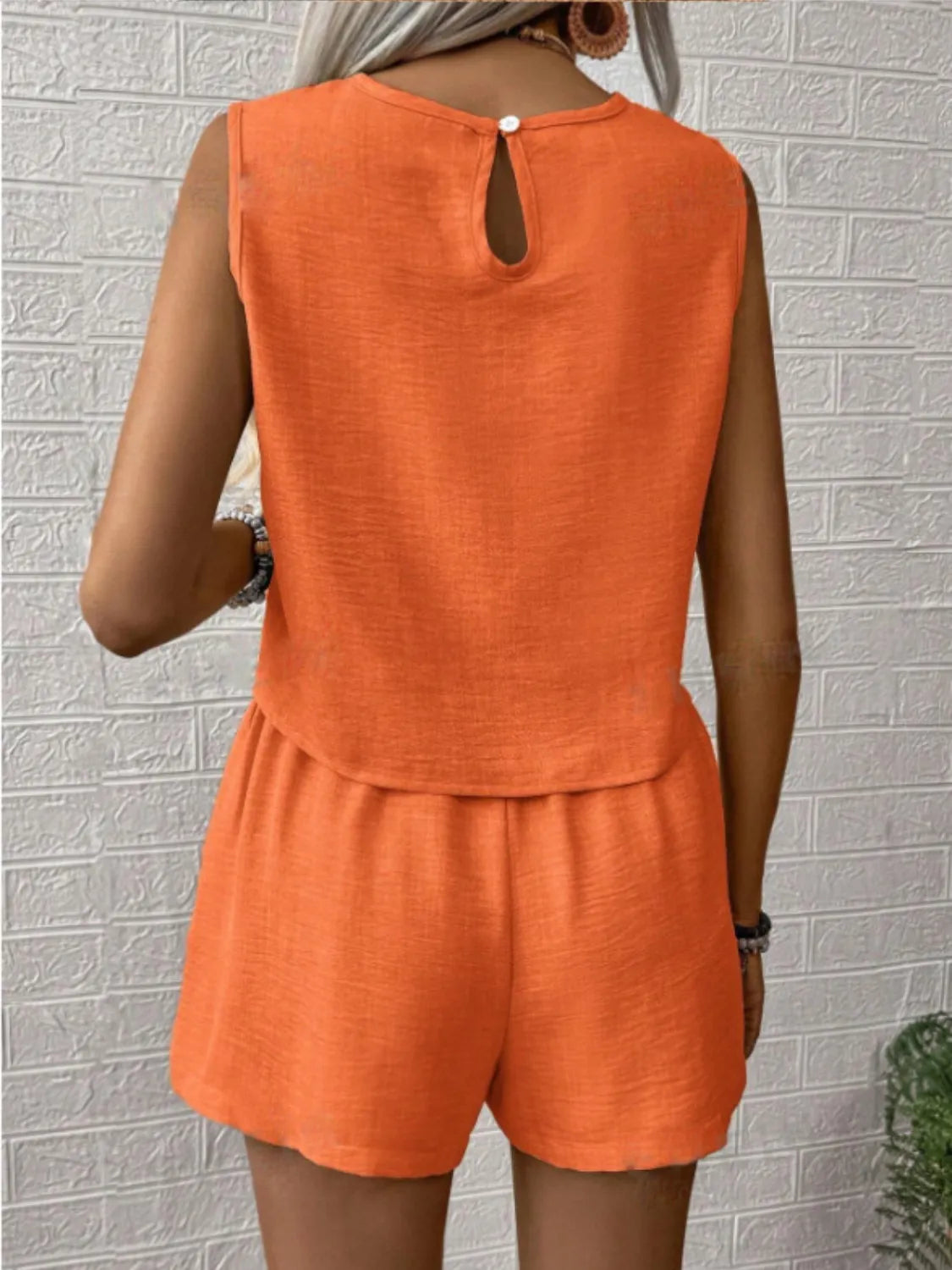 Round Neck Sleeveless Top and Shorts Set - Fashorio
