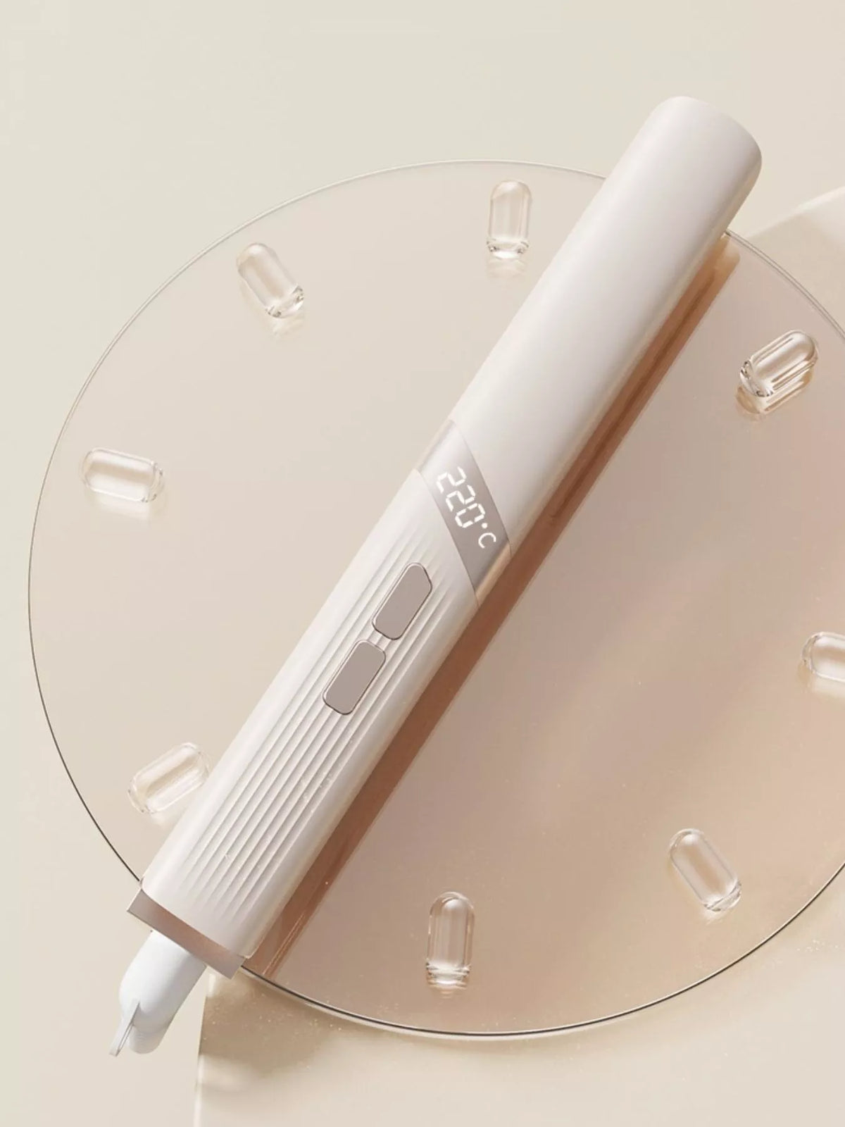 Curling iron barrel close up