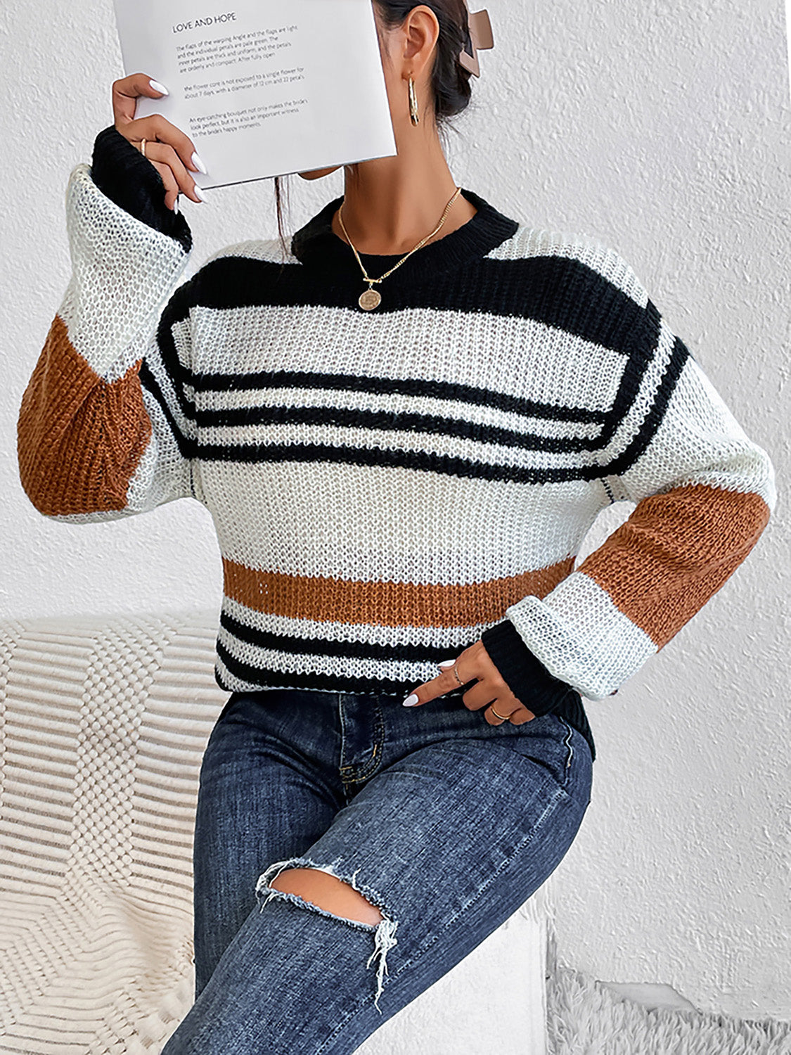 Striped Round Neck Sweater - Fashorio
