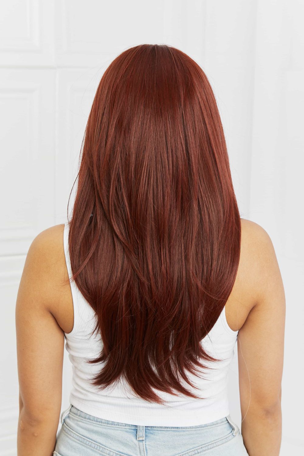 Mid length wavy wig side profile