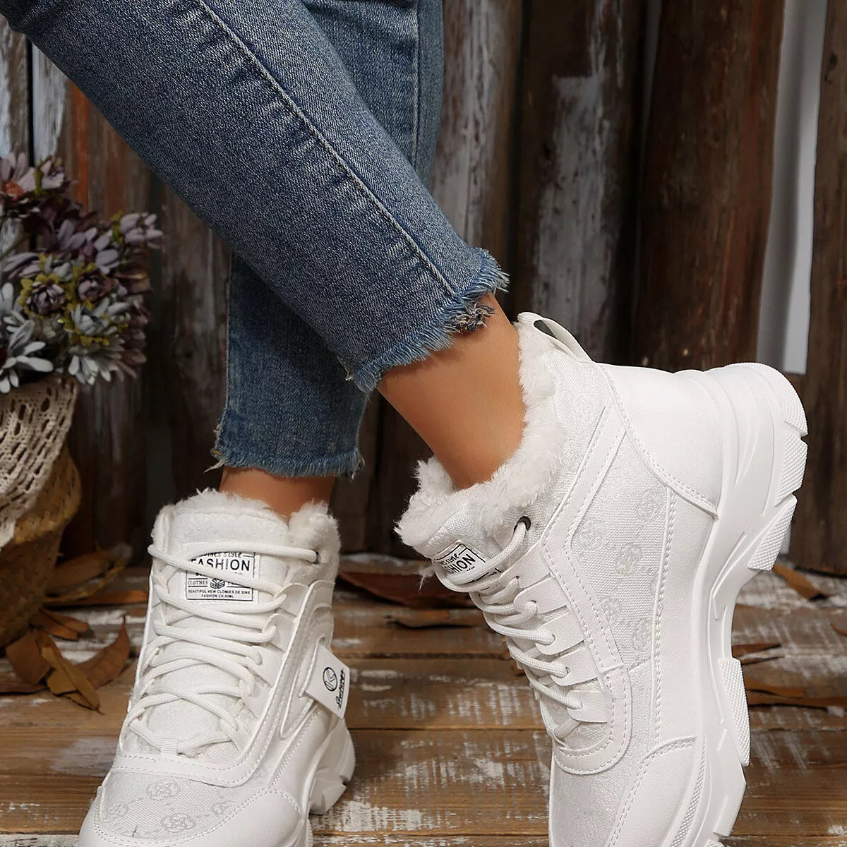 Plush lined ankle boots standing pair