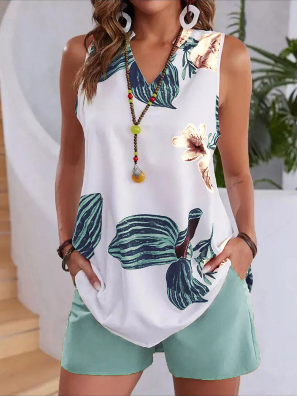 Floral Print Sleeveless Top and Shorts Set, view 6