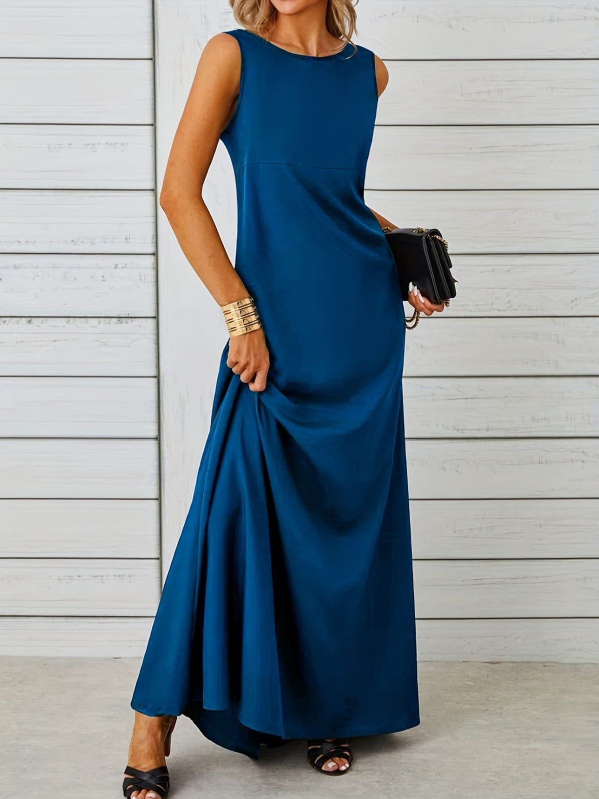 Color range of flowy maxi dress