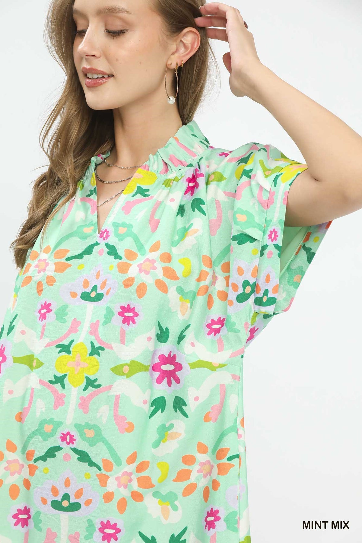 Abstract Floral Shift Dress in Mint styled look