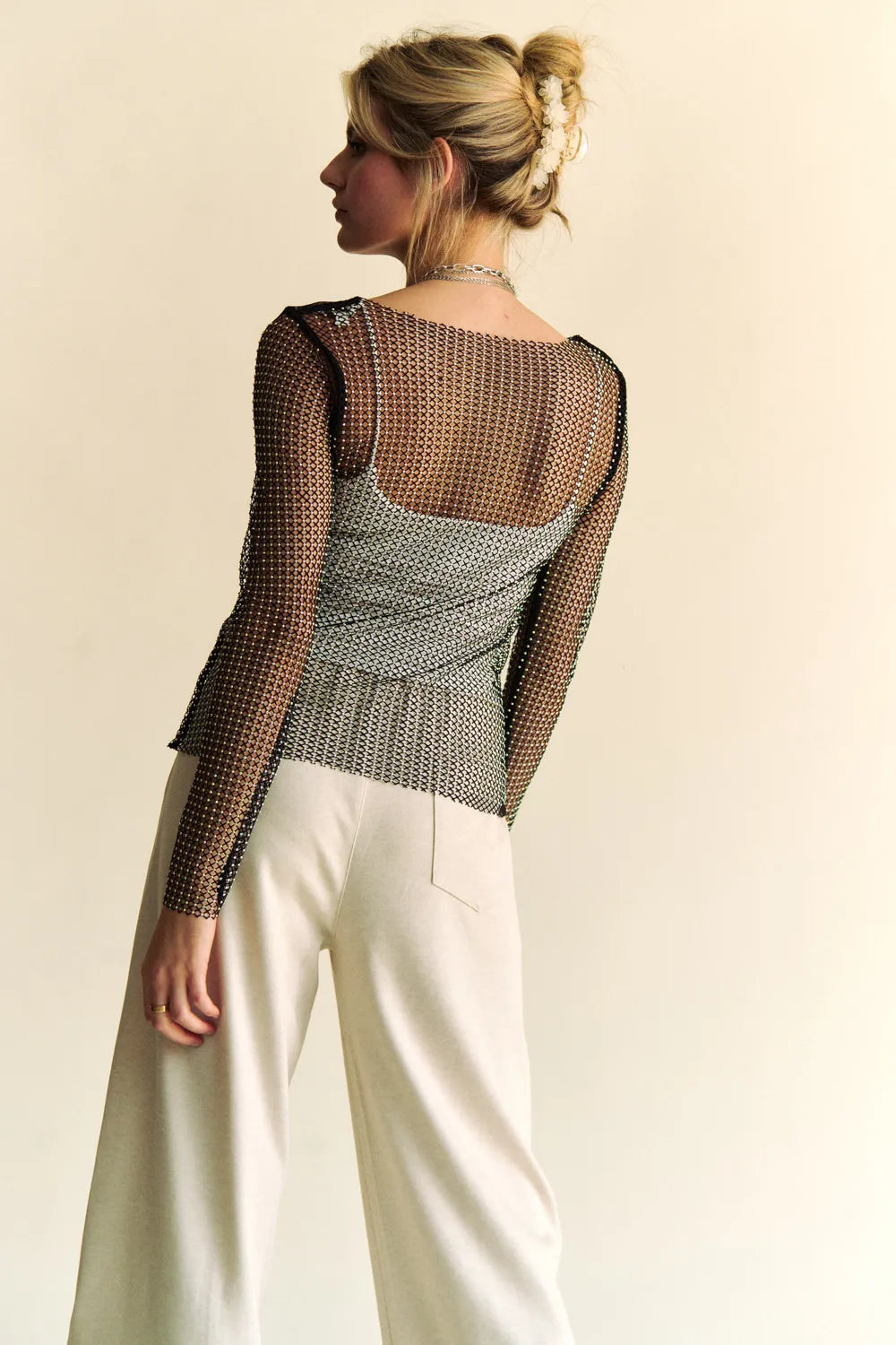 Sheer mesh top side view