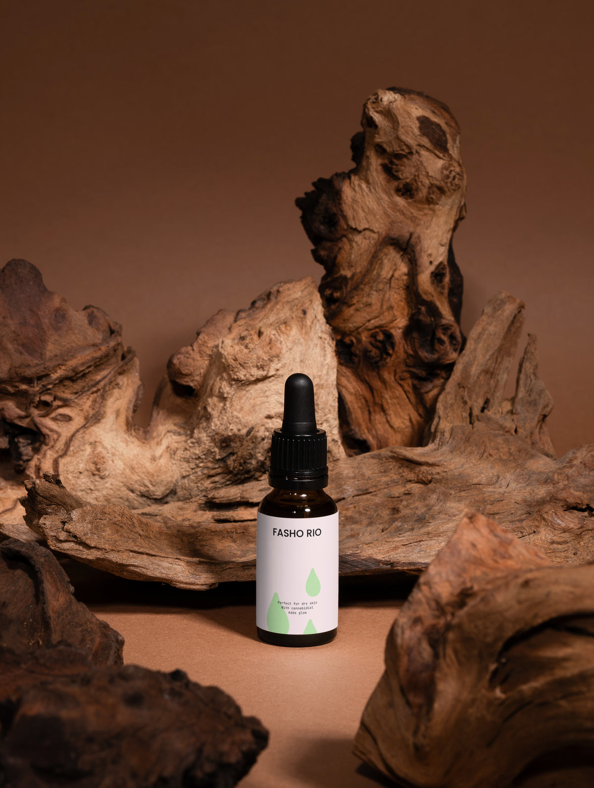 Calming facial oil lifestyle view