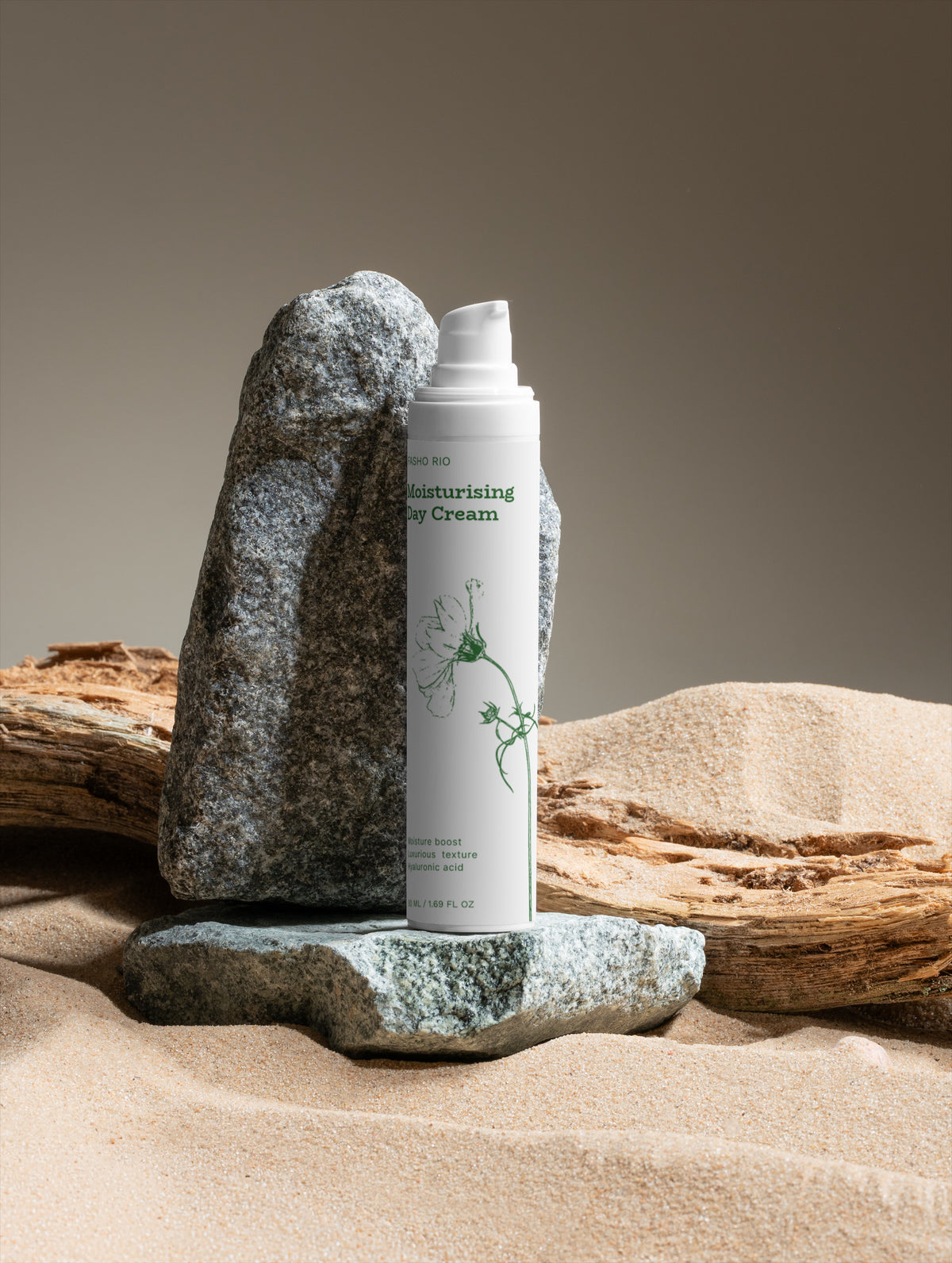 Hydrating day cream for smooth glowing skin