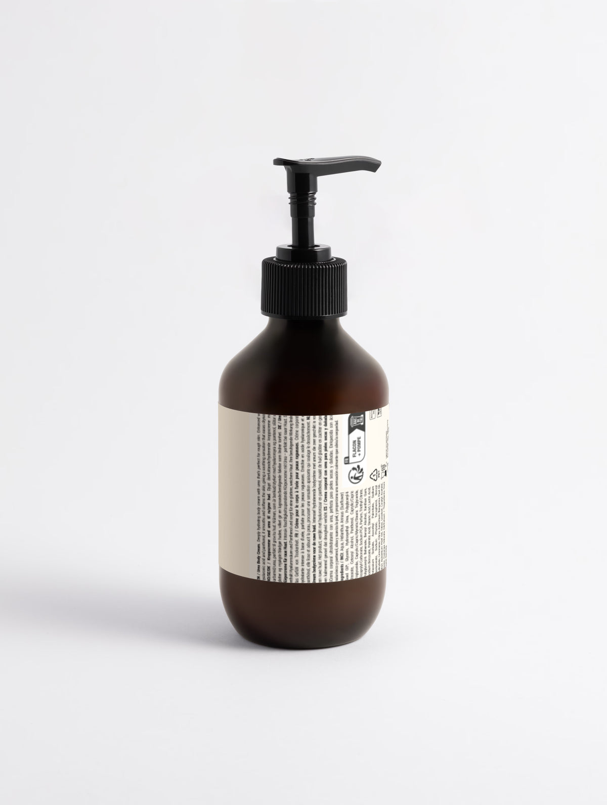 Body cream with hyaluronic acid and 5% urea texture