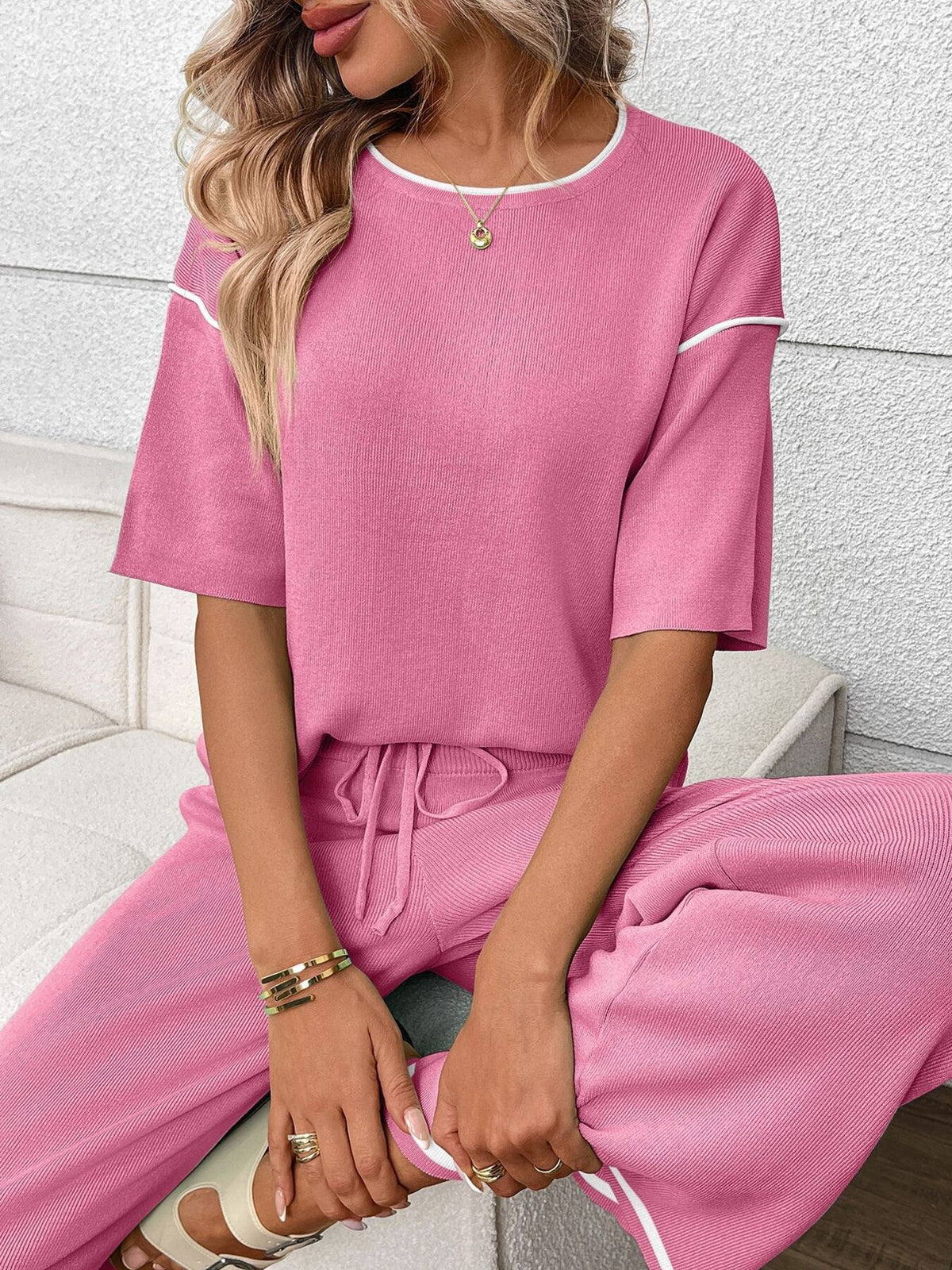 Coordinated set casual look