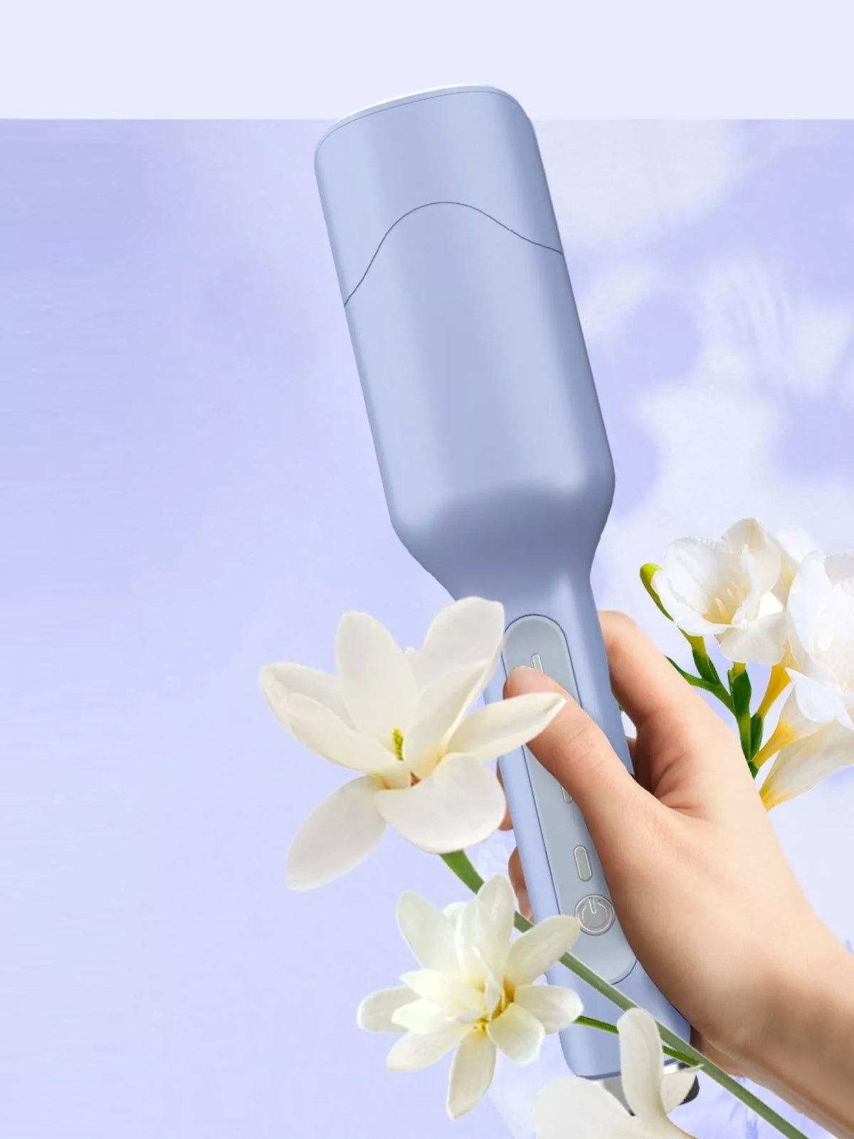 Curling iron in light blue