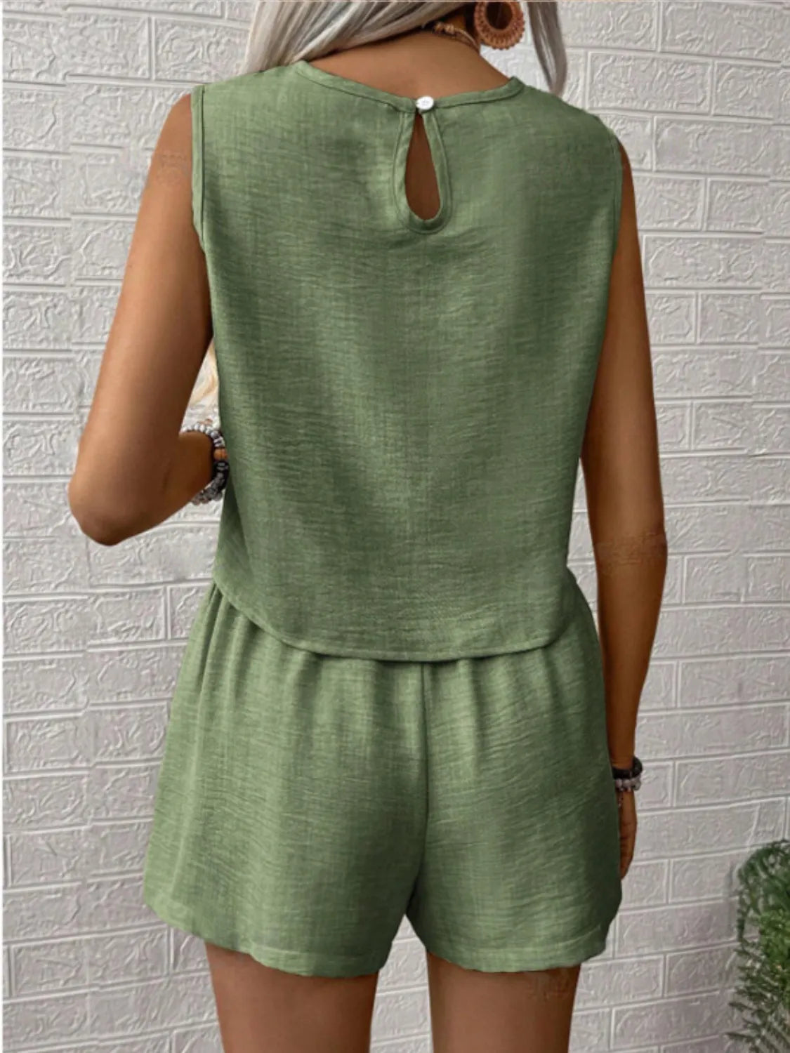 Round Neck Sleeveless Top and Shorts Set - Fashorio