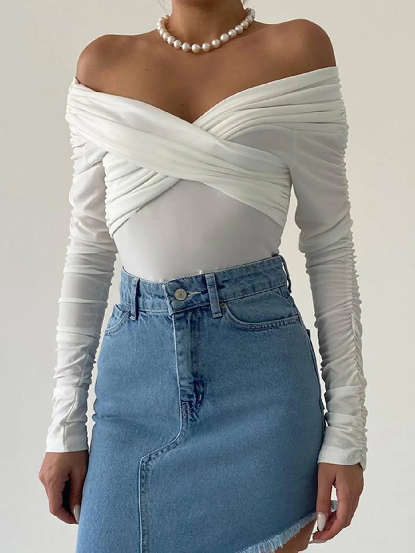 Off-Shoulder Long Sleeve Bodysuit - Fashorio