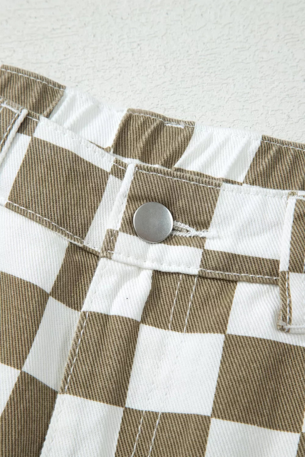 Khaki checkered pants ankle taper detail