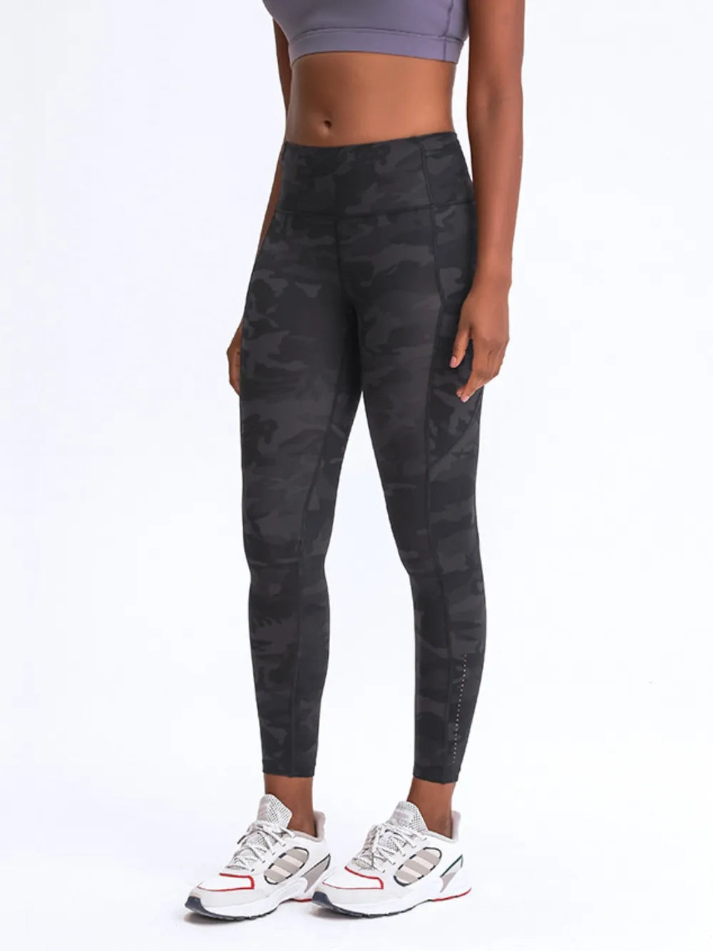 Pocket leggings waistband detail