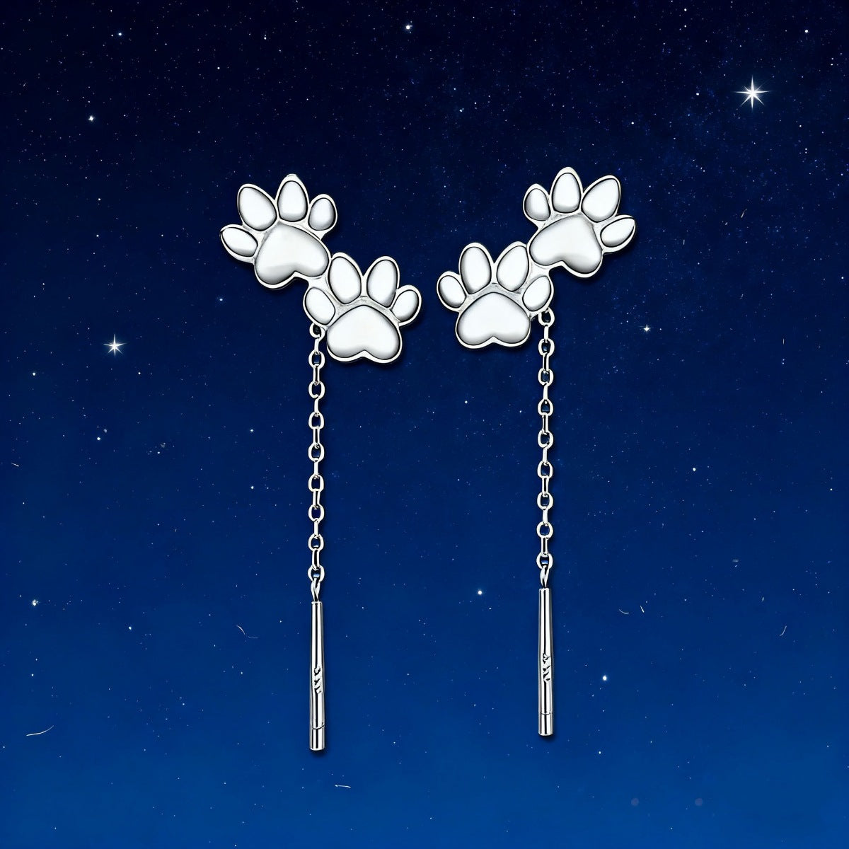 Close view of the paw shaped charm detail