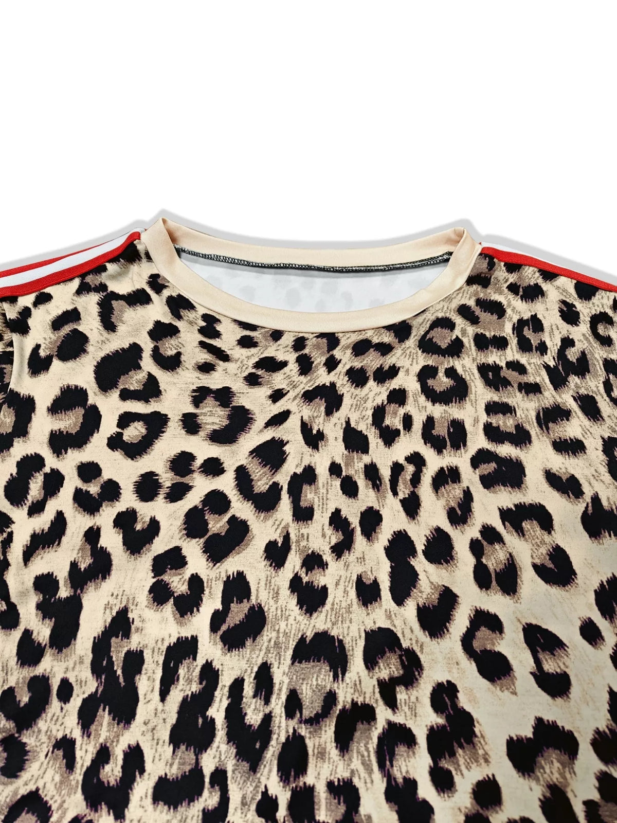 Leopard coordinated set side profile