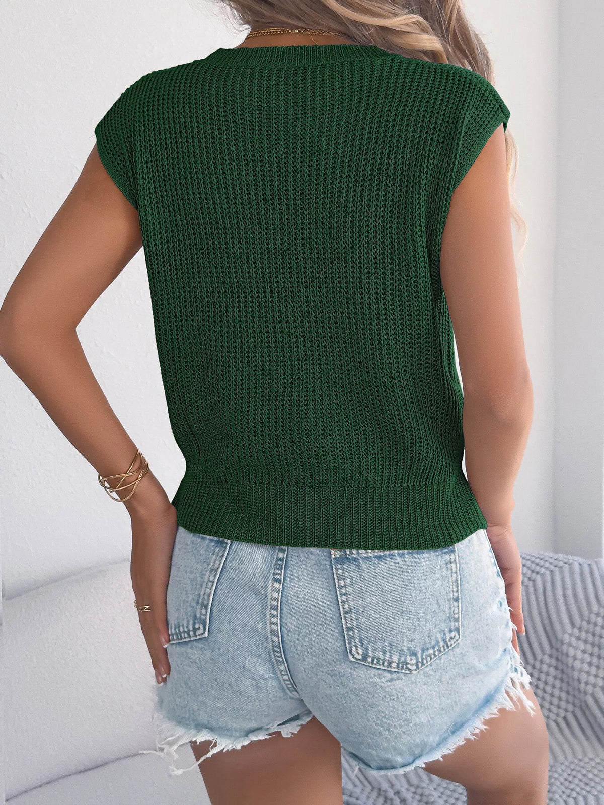 Ribbed cap sleeve sweater detail