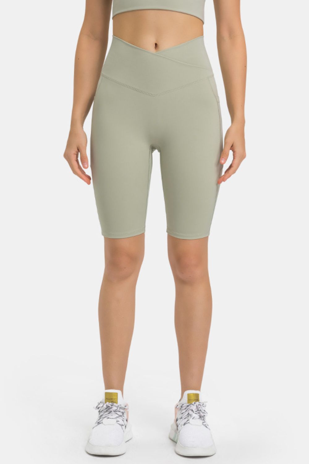 High waist biker shorts with pockets back detail