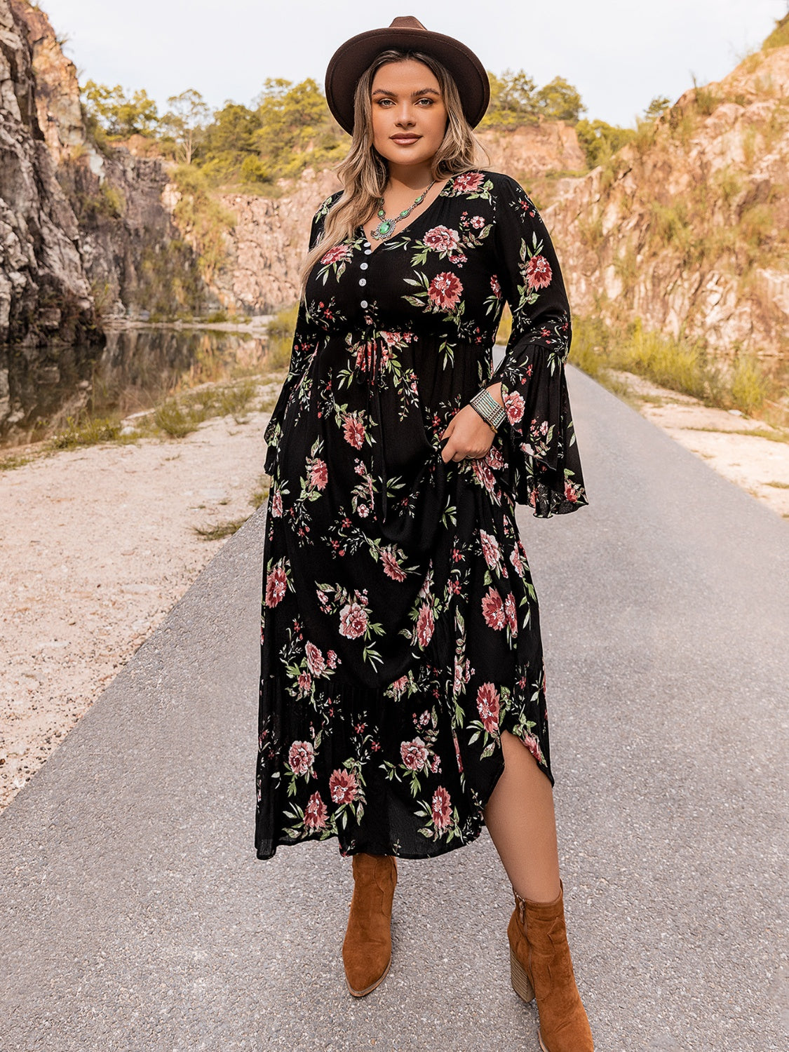 Plus size floral flare sleeve maxi dress in black back view