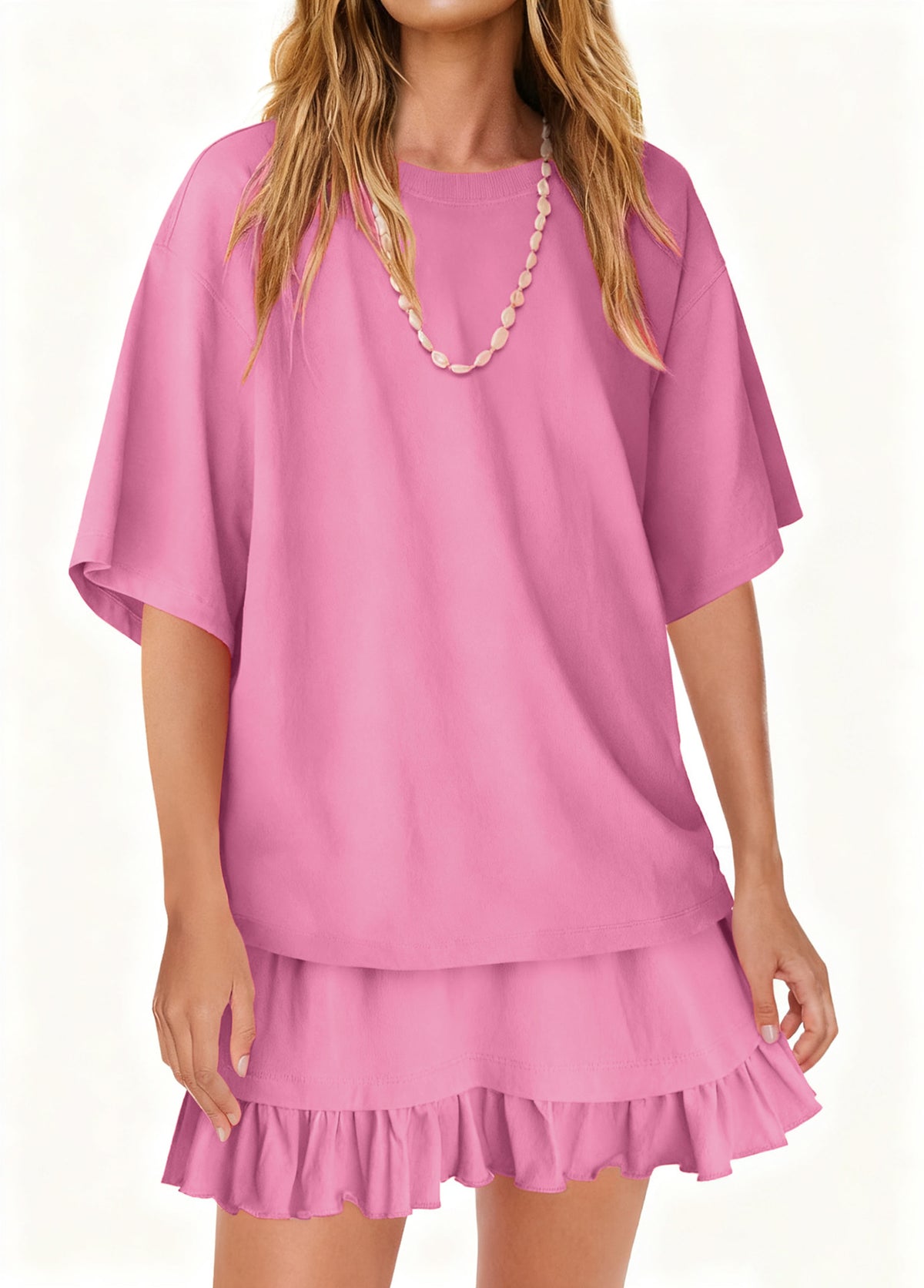 Round neck tee and skirt coordinated look