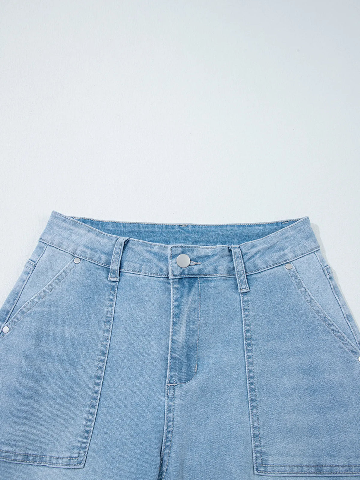 Denim texture on barrel jeans