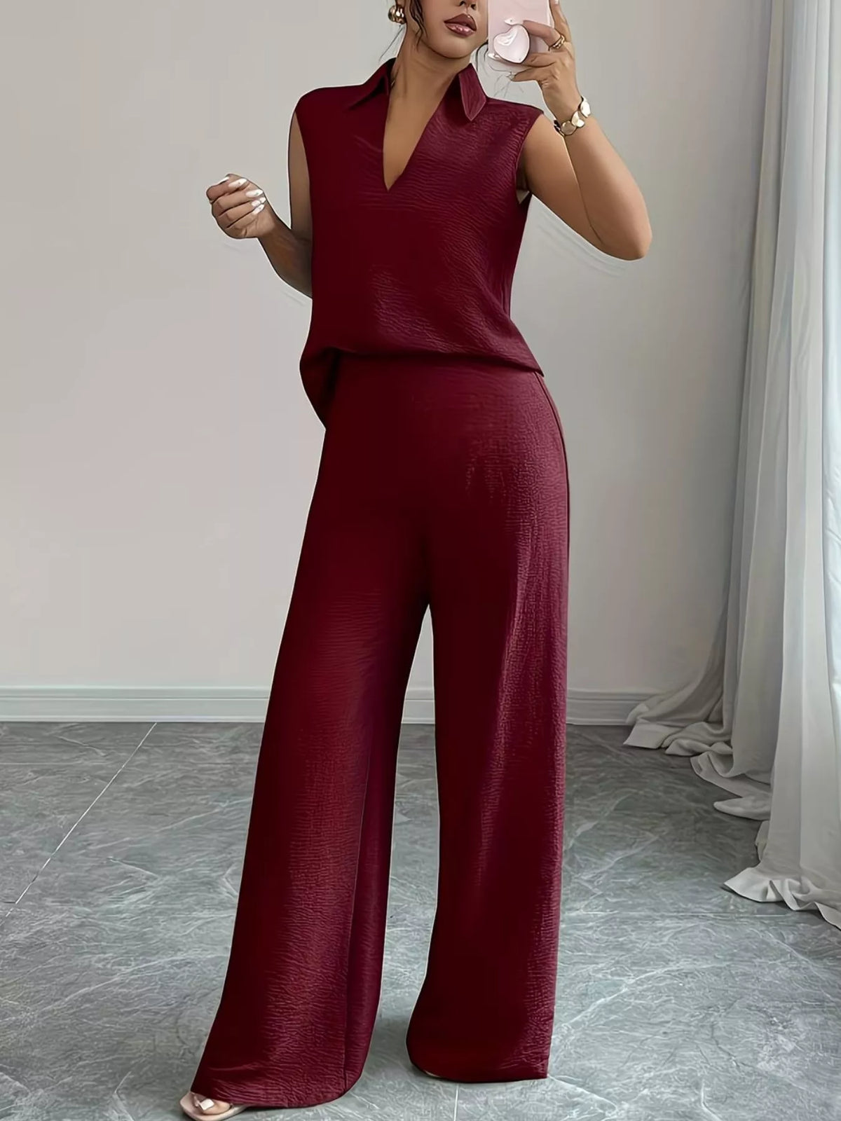 Sleeveless top styling detail