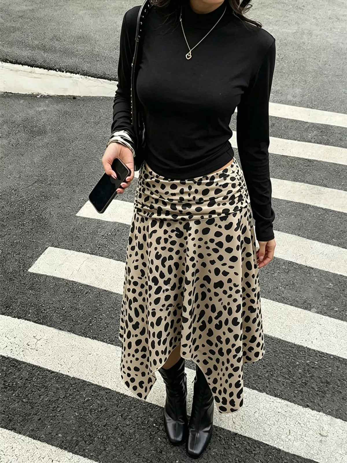 Close up of the leopard print fabric