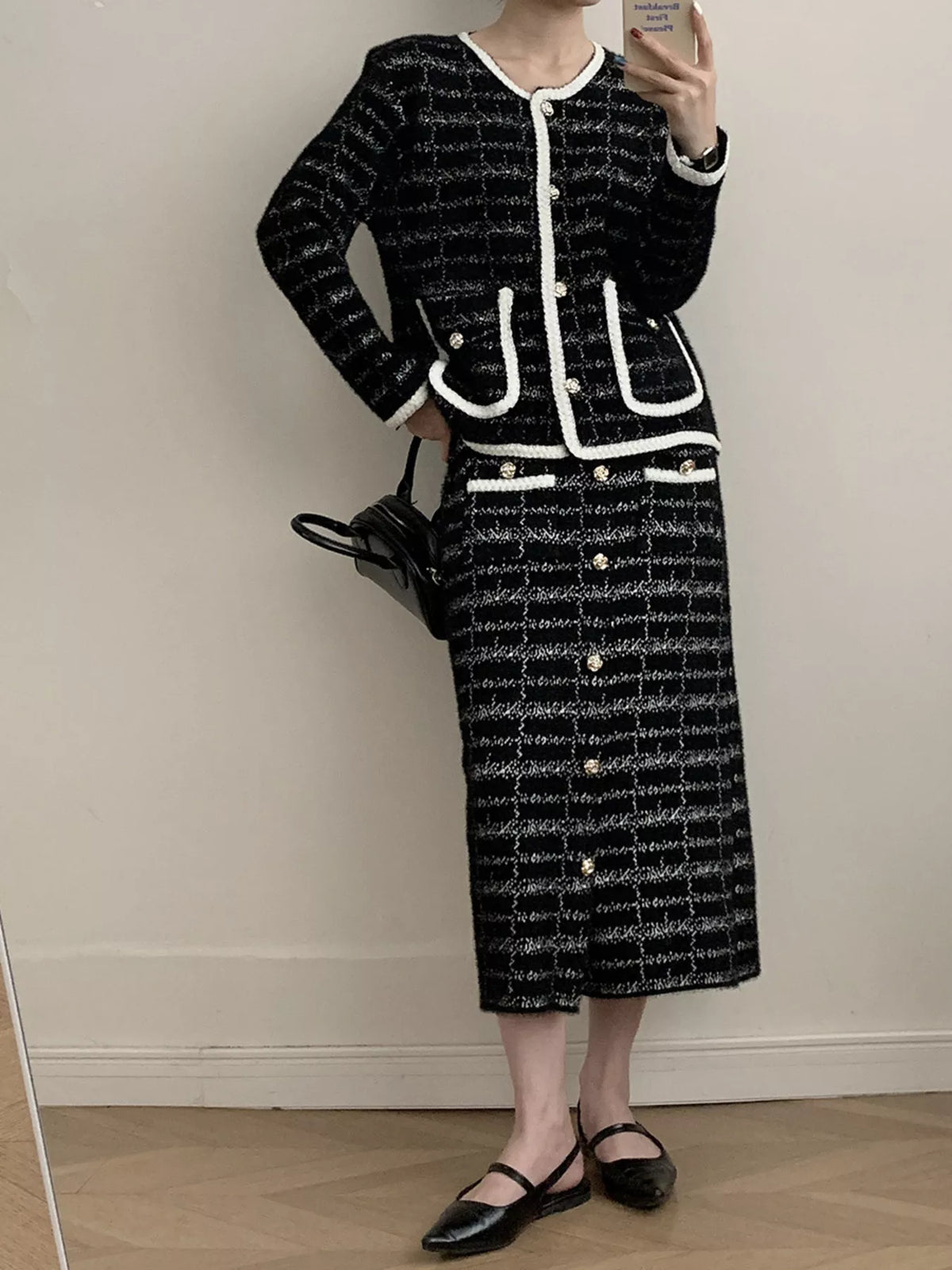 Tweed jacket and skirt set side view