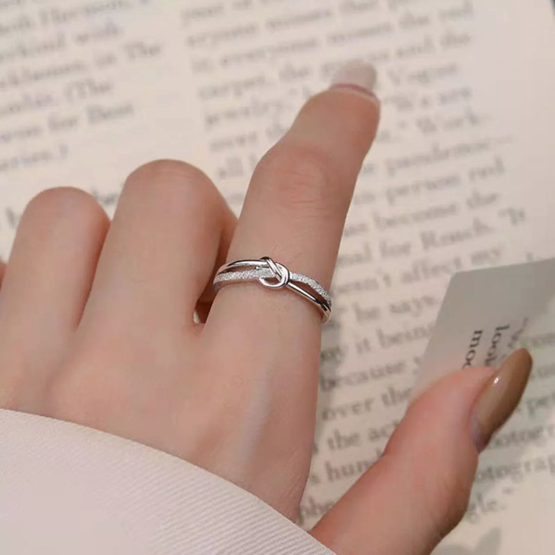 925 sterling silver knot ring front view