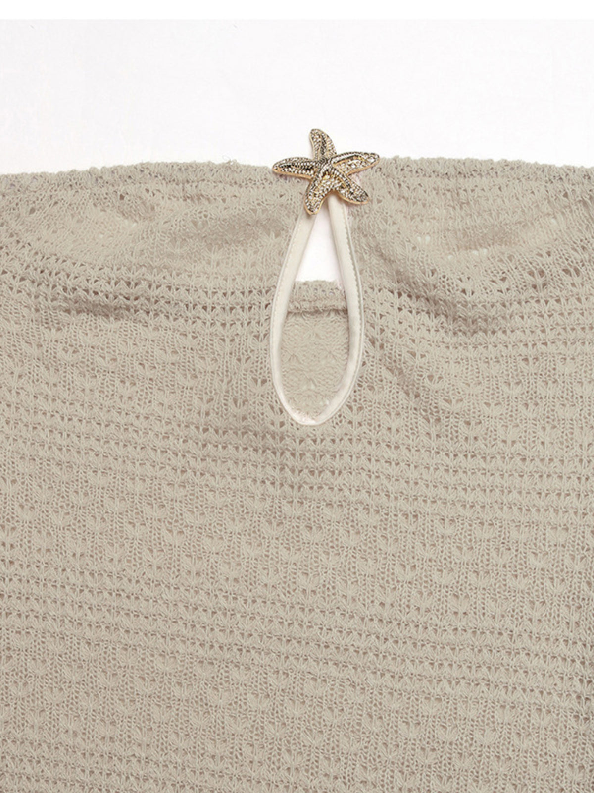 Knit maxi dress fabric detail