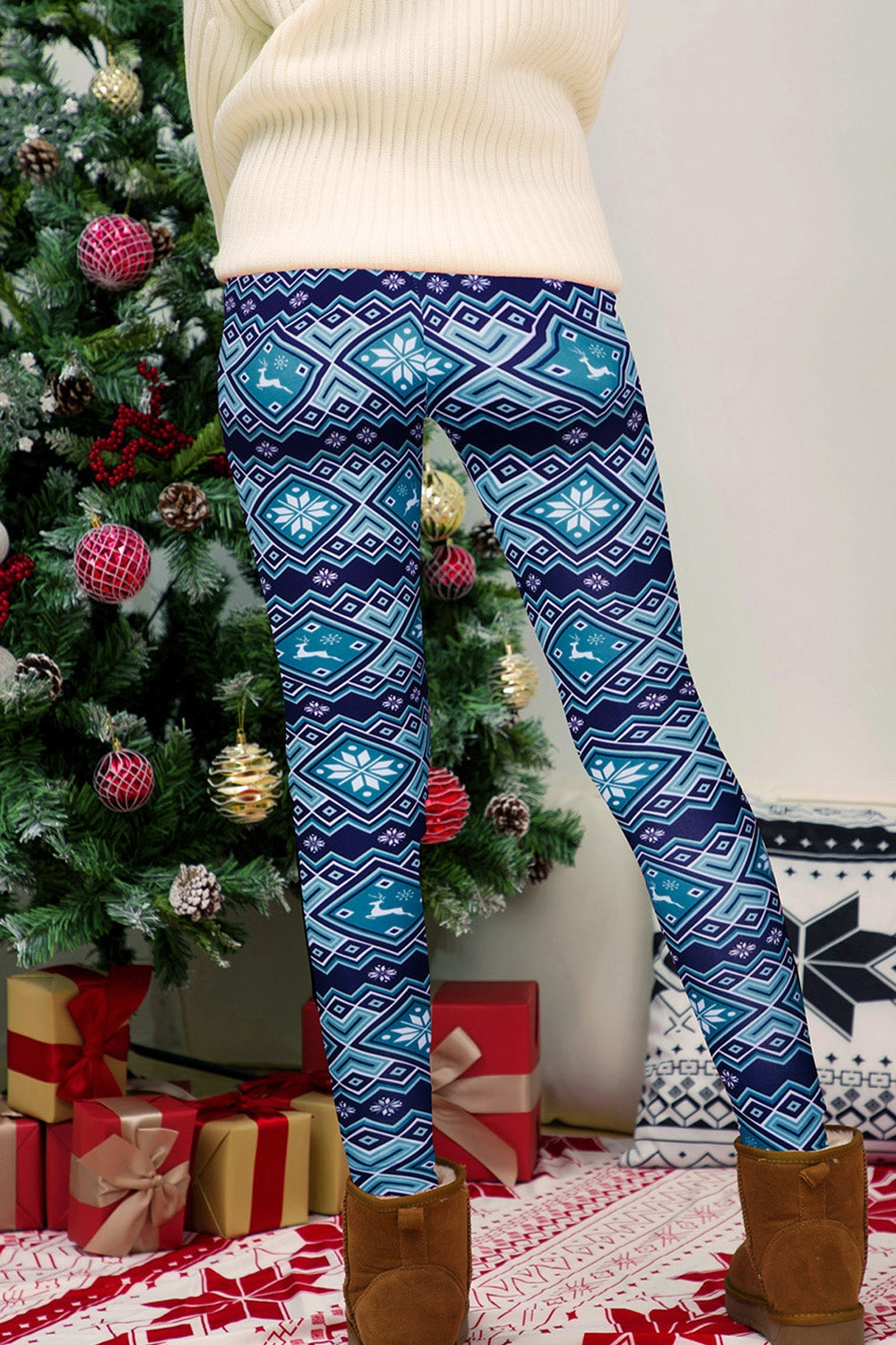 Geometric leggings print detail