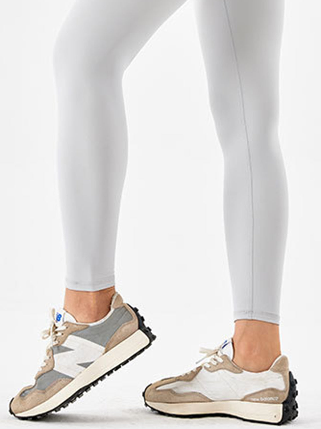 Sports leggings color range