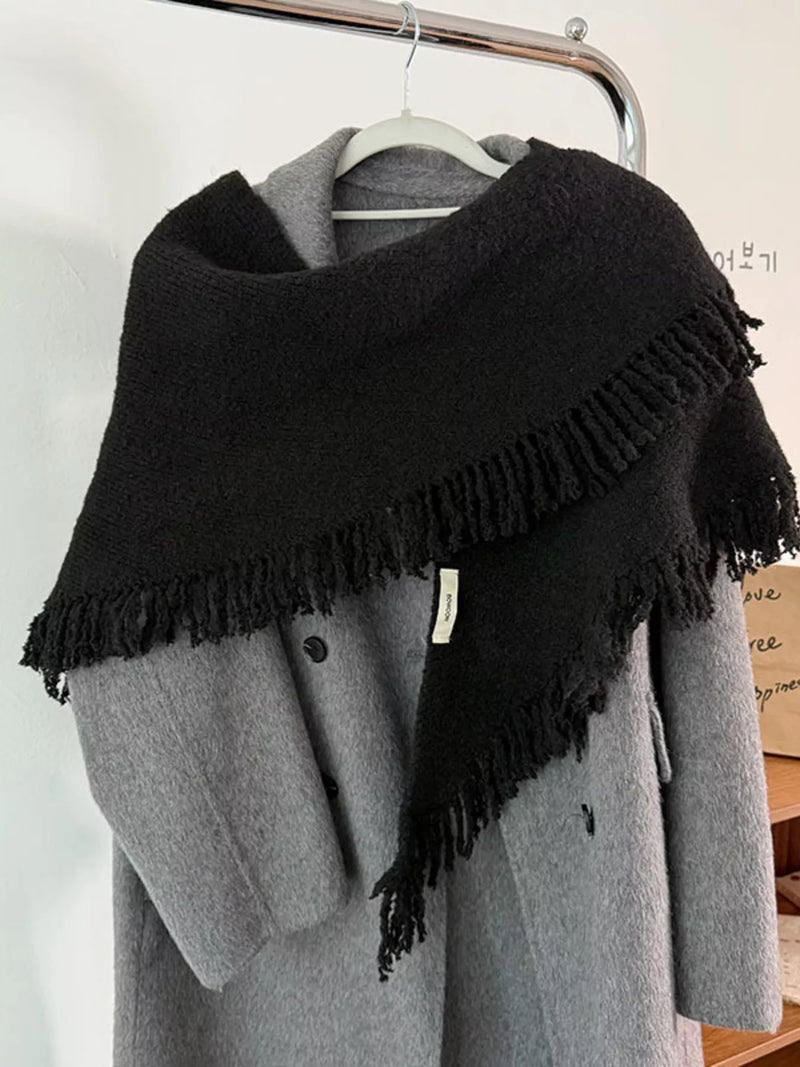 Fringe trim knit scarf in black