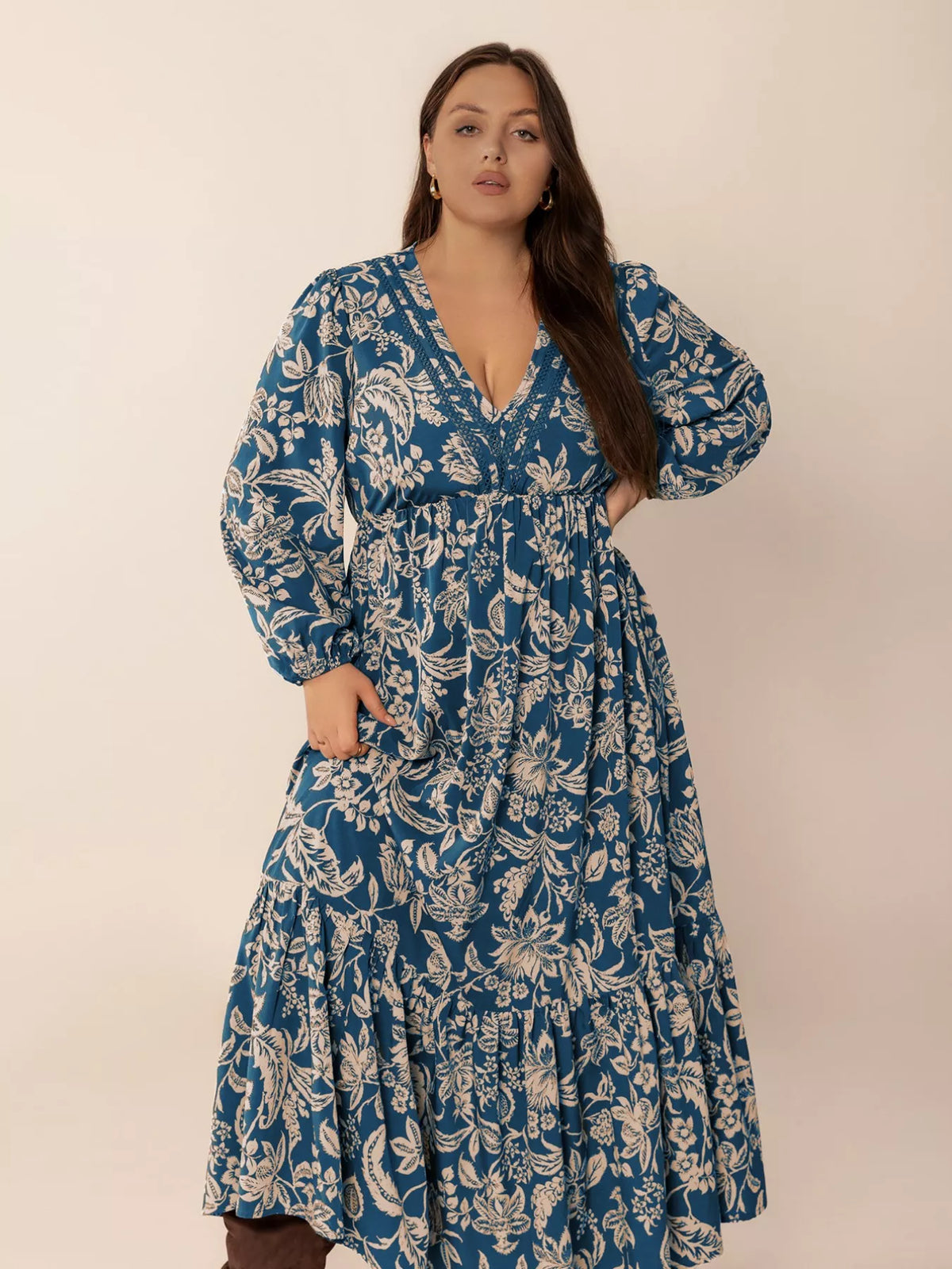 Peacock Blue plus size boho floral long sleeve maxi dress, sleeve and shoulder detail