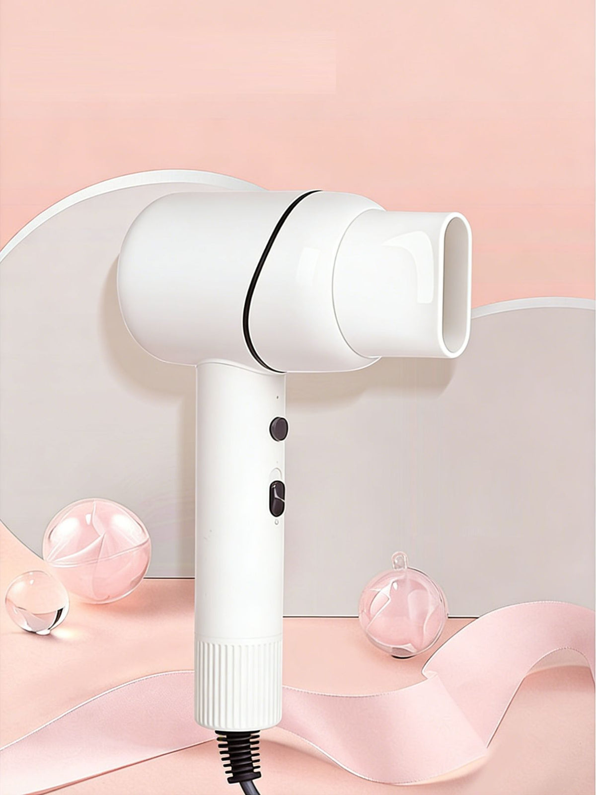 Adjustable temperature household hair dryer