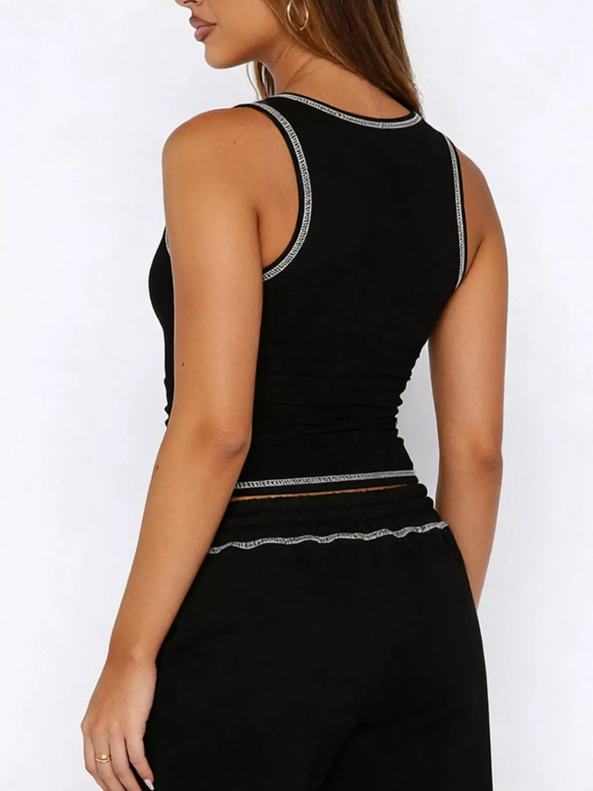 Scoop neck set relaxed fit styling