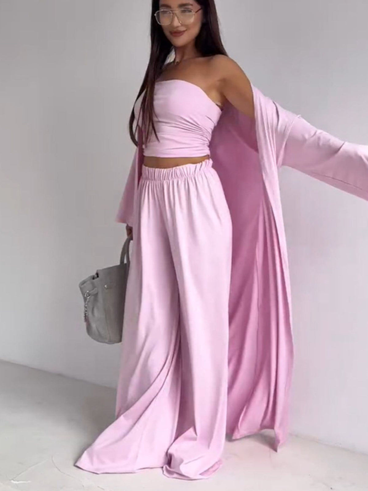 Tube top and pants three piece set side view