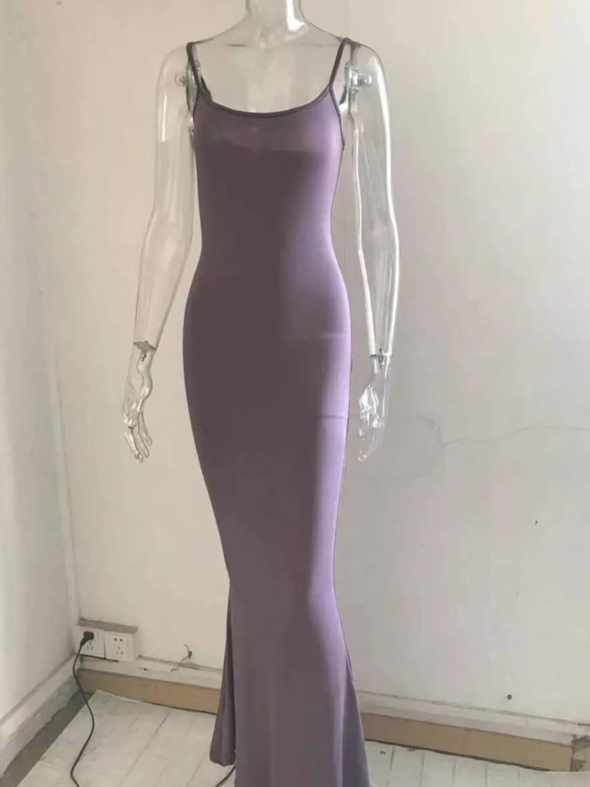 Bodycon dress hem detail