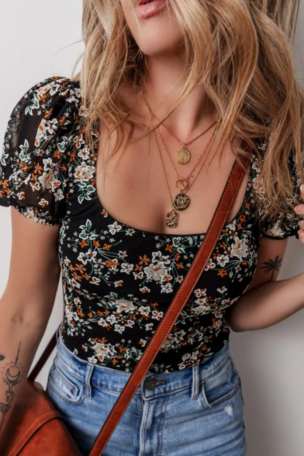 Printed Scoop Neck Short Sleeve Bodysuit - Fashorio