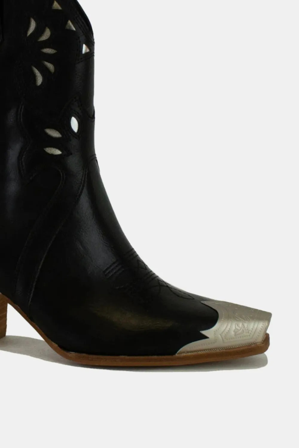 Floral embroidery cut out boots back view