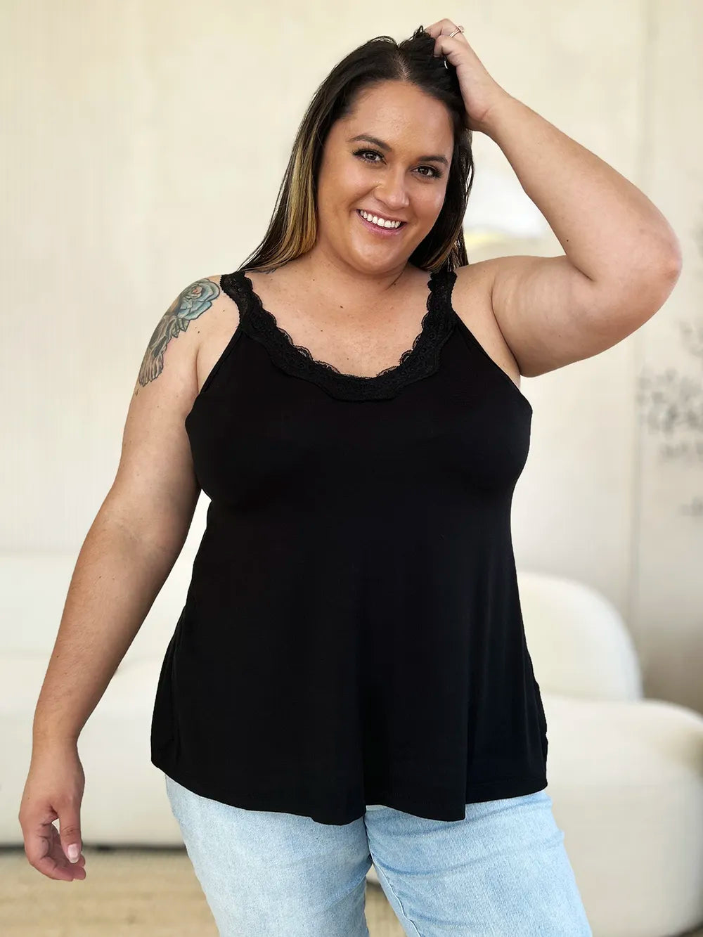 Back view of the sleeveless lace trim cami