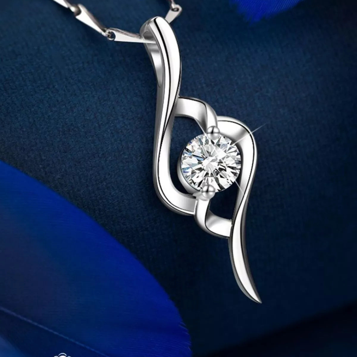 Sterling silver pendant necklace with matching box